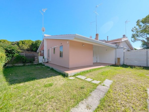 casa indipendente in vendita a San Michele al Tagliamento in zona Bibione