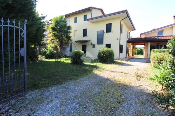 casa indipendente in vendita a San Michele al Tagliamento in zona Bibione