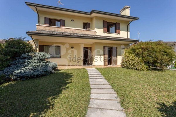 casa indipendente in vendita a San Michele al Tagliamento