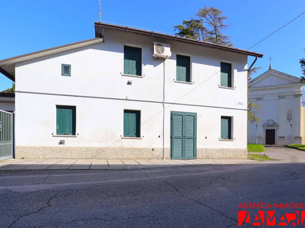 casa indipendente a San Michele al Tagliamento in zona San Giorgio al Tagliamento
