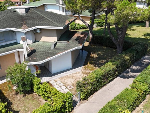 casa indipendente in vendita a San Michele al Tagliamento in zona Bibione