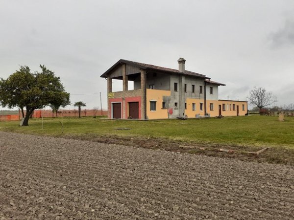 casa indipendente in vendita a San Michele al Tagliamento in zona Bibione
