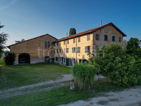 intera palazzina in vendita a San Michele al Tagliamento in zona Bibione
