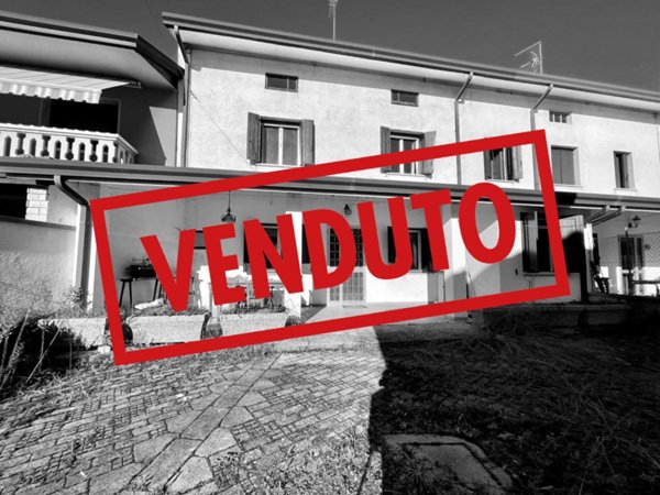 casa indipendente in vendita a San Michele al Tagliamento in zona Pozzi