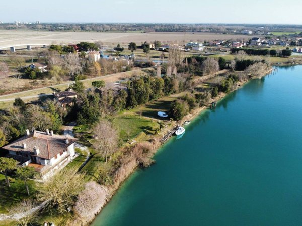 casa indipendente in vendita a San Michele al Tagliamento in zona Bibione