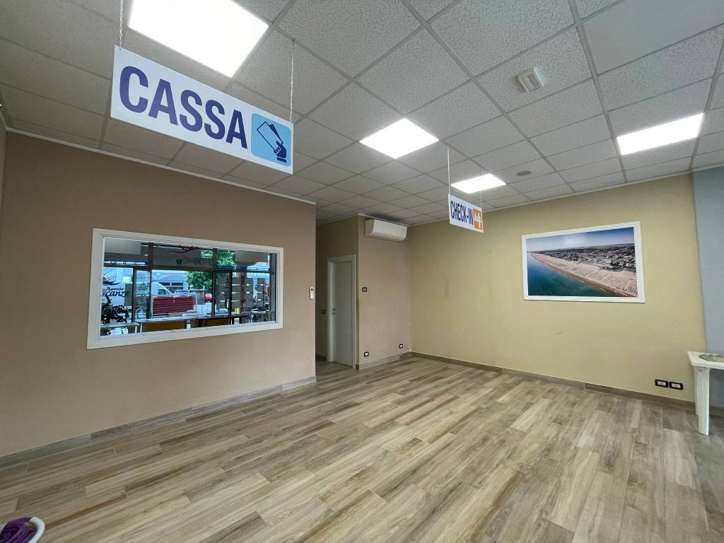 negozio in vendita a San Michele al Tagliamento in zona Bibione