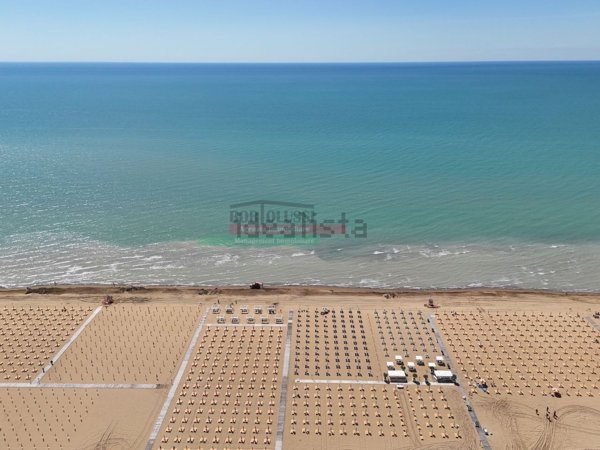 negozio in vendita a San Michele al Tagliamento in zona Bibione