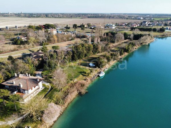casa indipendente in vendita a San Michele al Tagliamento in zona Bibione