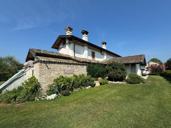 casa indipendente in vendita a San Michele al Tagliamento in zona Bibione