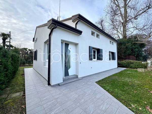 casa indipendente in vendita a San Michele al Tagliamento in zona Bibione