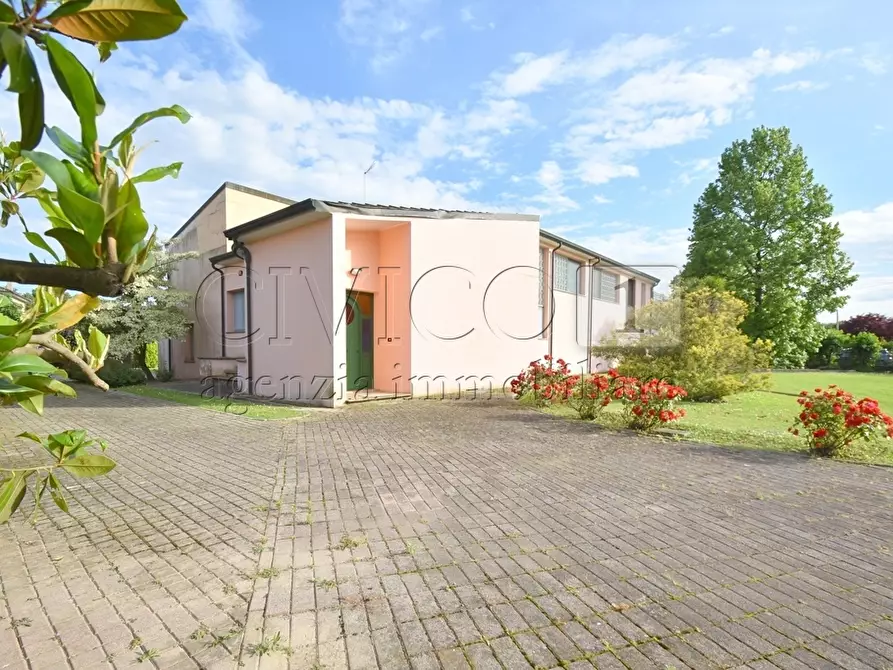 casa indipendente in vendita a San Michele al Tagliamento in zona Bibione
