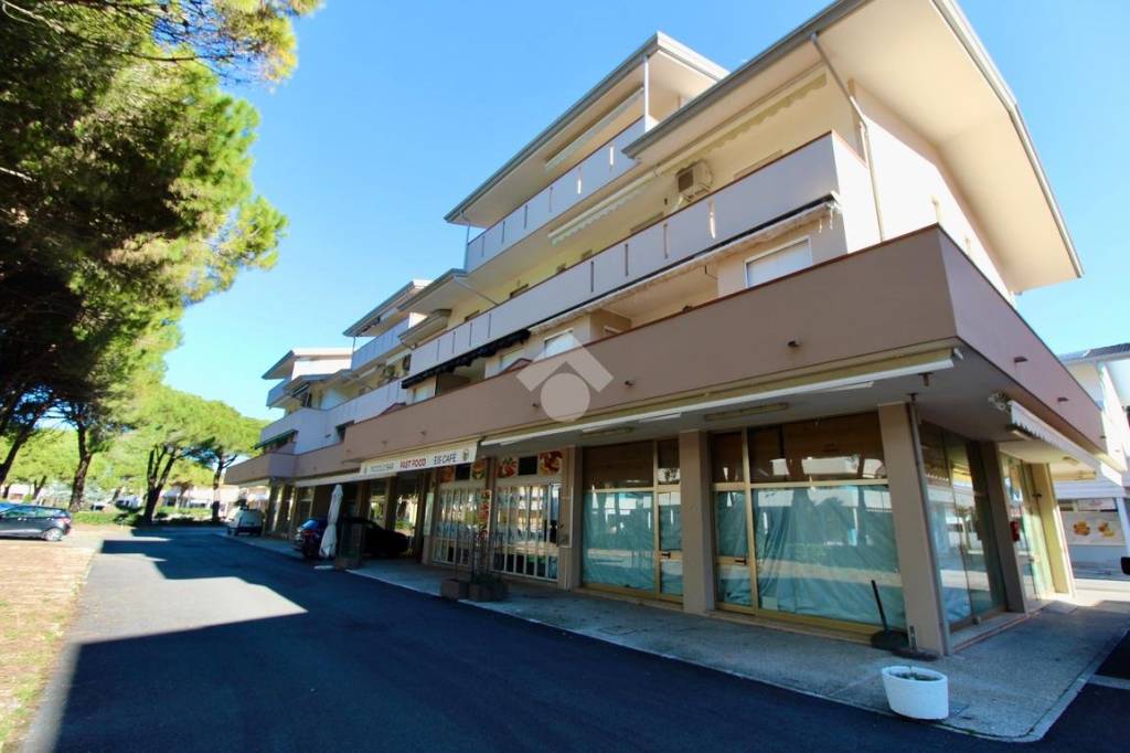 negozio in vendita a San Michele al Tagliamento in zona Bibione