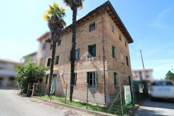 casa indipendente a San Michele al Tagliamento in zona San Giorgio al Tagliamento