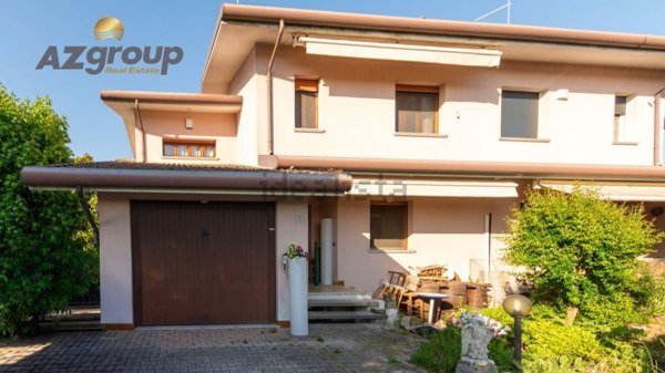 casa indipendente in vendita a San Michele al Tagliamento in zona Bibione