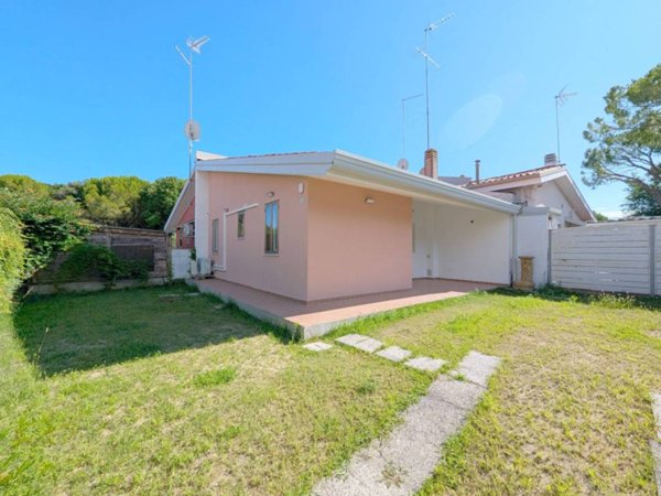 casa indipendente in vendita a San Michele al Tagliamento in zona Bibione