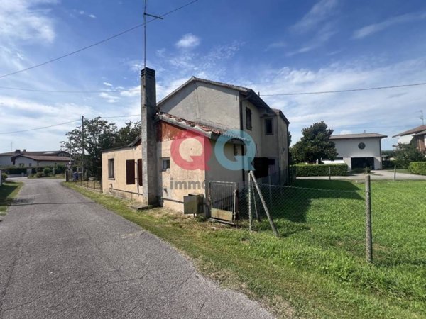 casa indipendente in vendita a San Michele al Tagliamento in zona Cesarolo