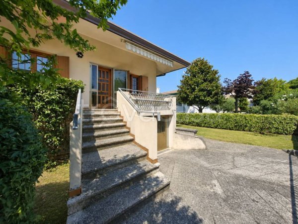 casa indipendente in vendita a San Michele al Tagliamento in zona Bibione