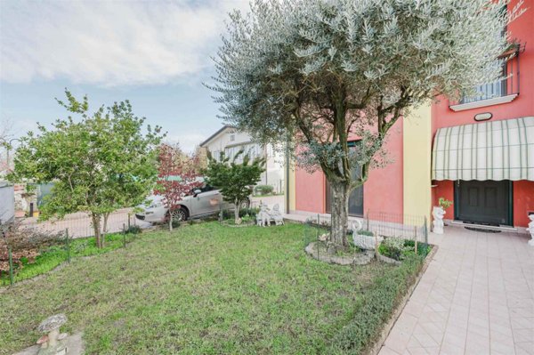 casa indipendente in vendita a Santa Maria di Sala