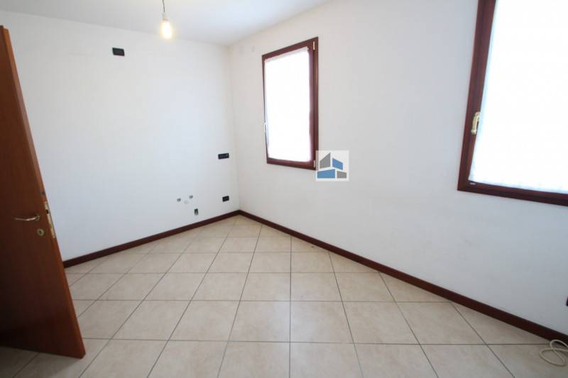 casa indipendente in vendita a Santa Maria di Sala in zona Caselle