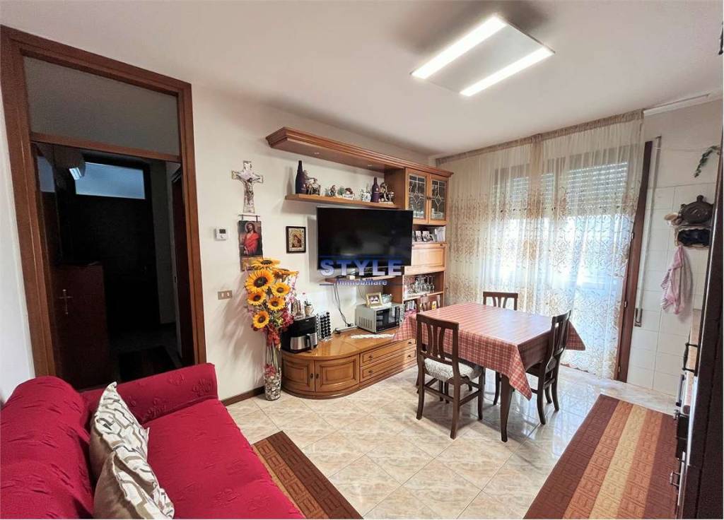 appartamento in vendita a Santa Maria di Sala in zona Sant'Angelo