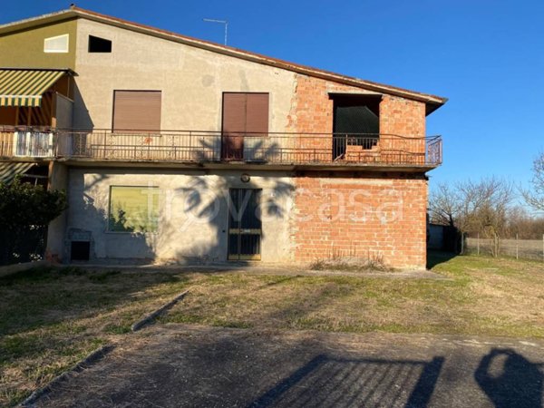 casa indipendente in vendita a Santa Maria di Sala in zona Caltana