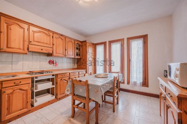 casa indipendente in vendita a Santa Maria di Sala in zona Caltana