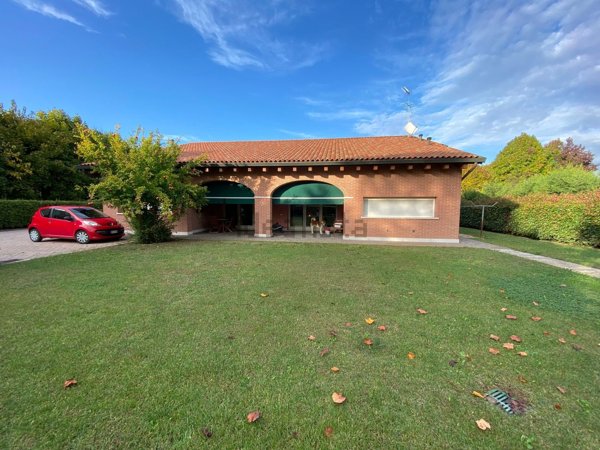 casale in vendita a Santa Maria di Sala in zona Veternigo