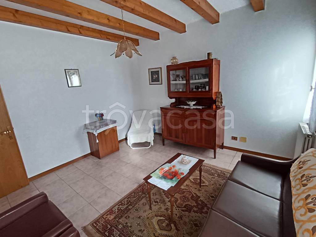 casa indipendente in vendita a Santa Maria di Sala in zona Caltana