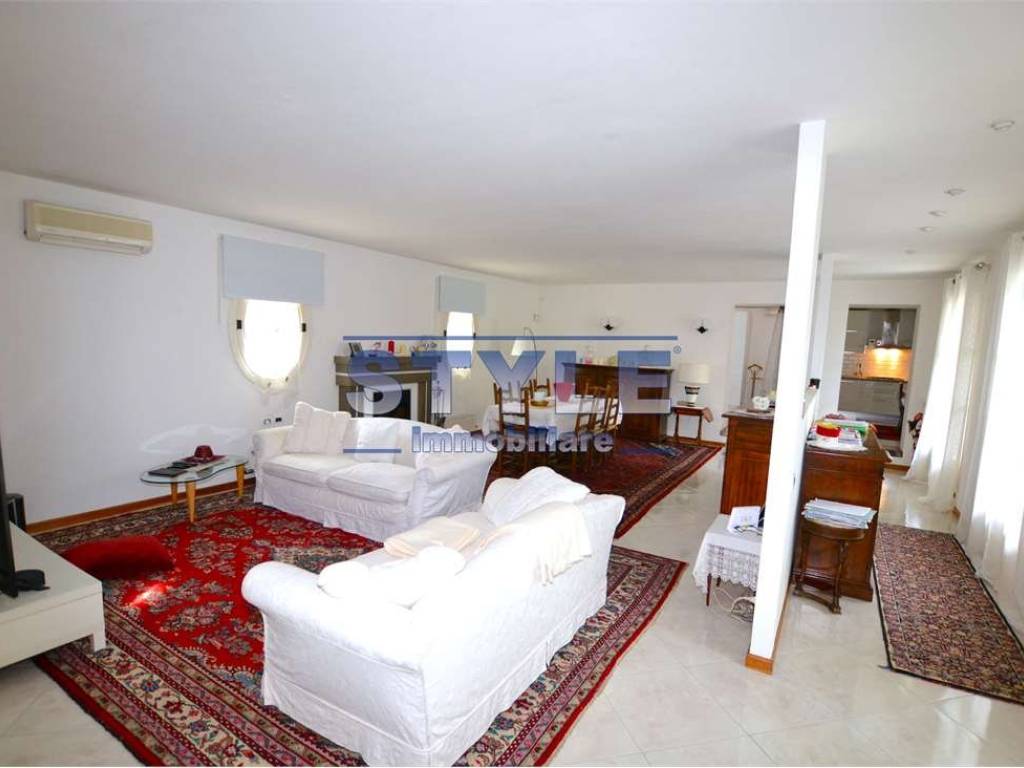 casa indipendente in vendita a Santa Maria di Sala in zona Caltana