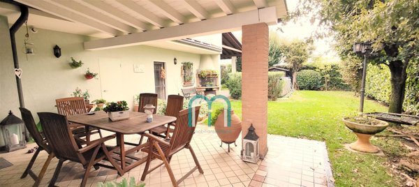casa indipendente in vendita a Santa Maria di Sala in zona Caselle