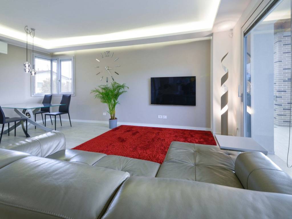 casa indipendente in vendita a Santa Maria di Sala in zona Caltana