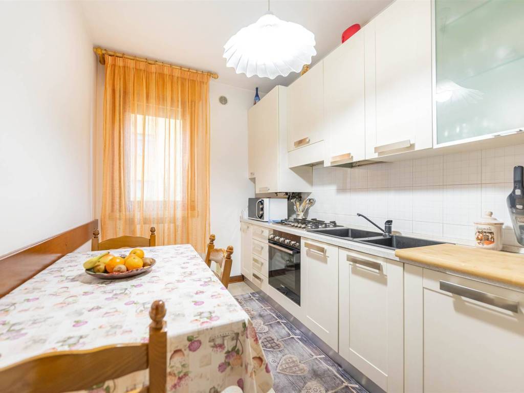 appartamento in vendita a Santa Maria di Sala in zona Caselle