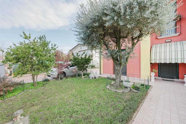 casa indipendente in vendita a Santa Maria di Sala
