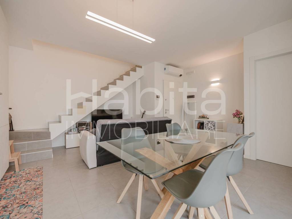 appartamento in vendita a Santa Maria di Sala in zona Sant'Angelo