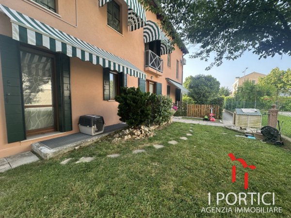 appartamento in vendita a Santa Maria di Sala in zona Caltana