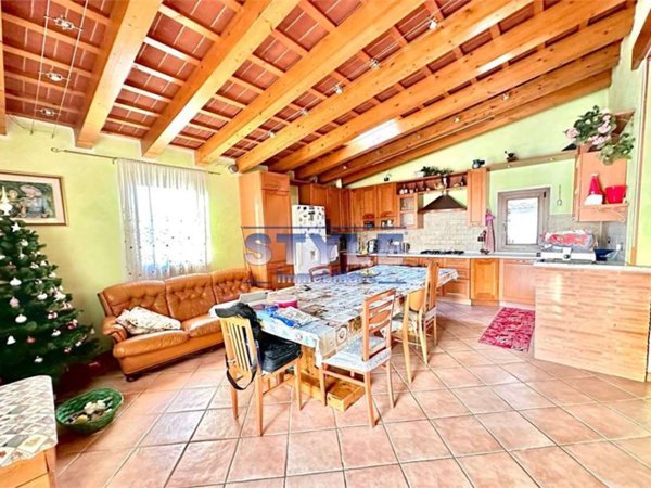 casa indipendente in vendita a Santa Maria di Sala in zona Caltana