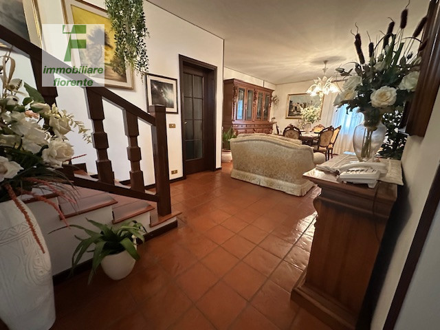 casa indipendente in vendita a Santa Maria di Sala in zona Caltana