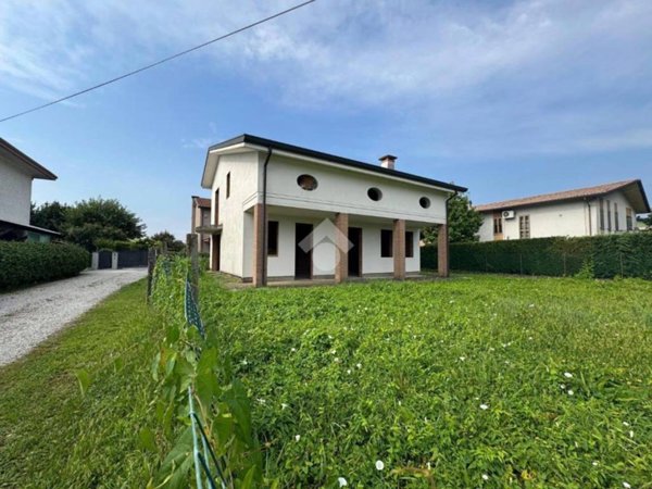 casa indipendente in vendita a Santa Maria di Sala in zona Sant'Angelo