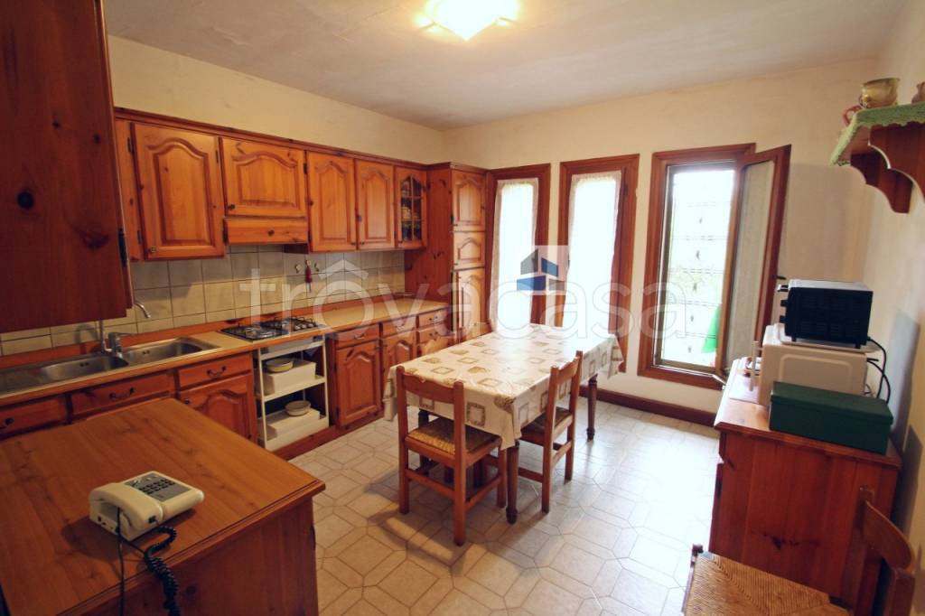 casa indipendente in vendita a Santa Maria di Sala in zona Caselle