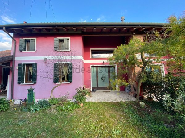 casa indipendente in vendita a Santa Maria di Sala in zona Veternigo
