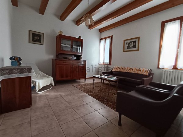 casa indipendente in vendita a Santa Maria di Sala in zona Caltana