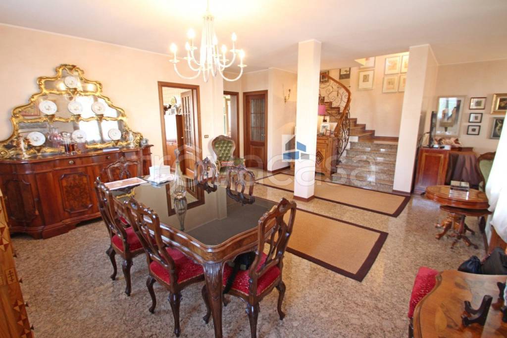 casa indipendente in vendita a Santa Maria di Sala in zona Caselle