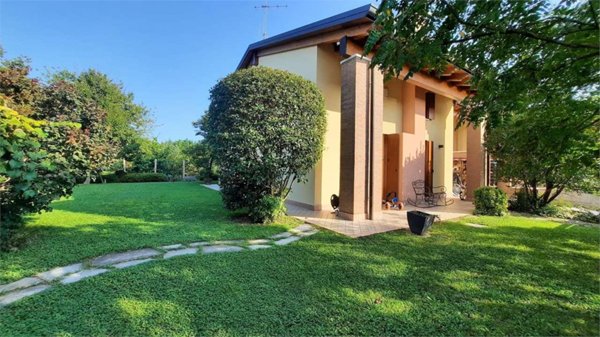 casa indipendente in vendita a Santa Maria di Sala