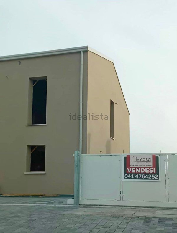 appartamento in vendita a Santa Maria di Sala in zona Caselle