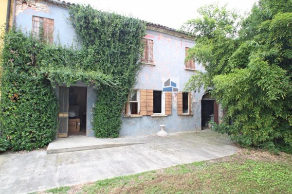 casale in vendita a Santa Maria di Sala in zona Sant'Angelo