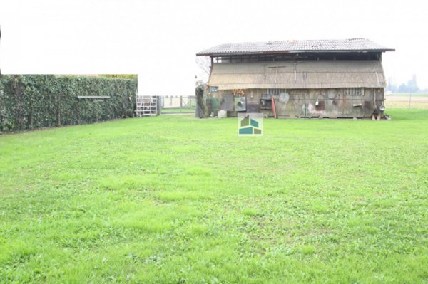 terreno edificabile in vendita a Santa Maria di Sala in zona Veternigo