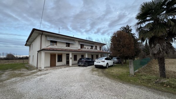 appartamento in vendita a Santa Maria di Sala in zona Caltana