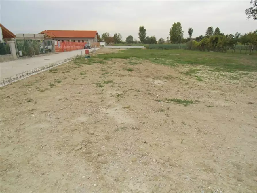 terreno edificabile in vendita a Santa Maria di Sala in zona Sant'Angelo