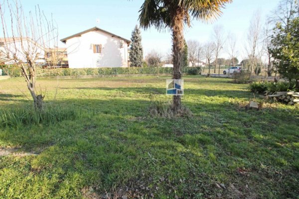 terreno edificabile in vendita a Santa Maria di Sala in zona Caltana