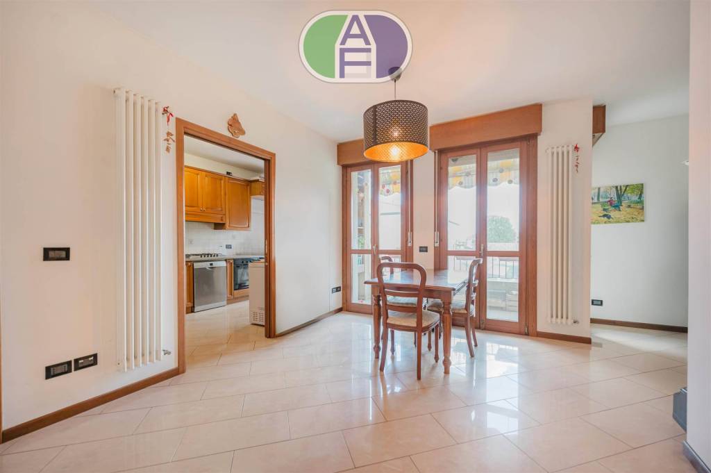 appartamento in vendita a Santa Maria di Sala in zona Sant'Angelo